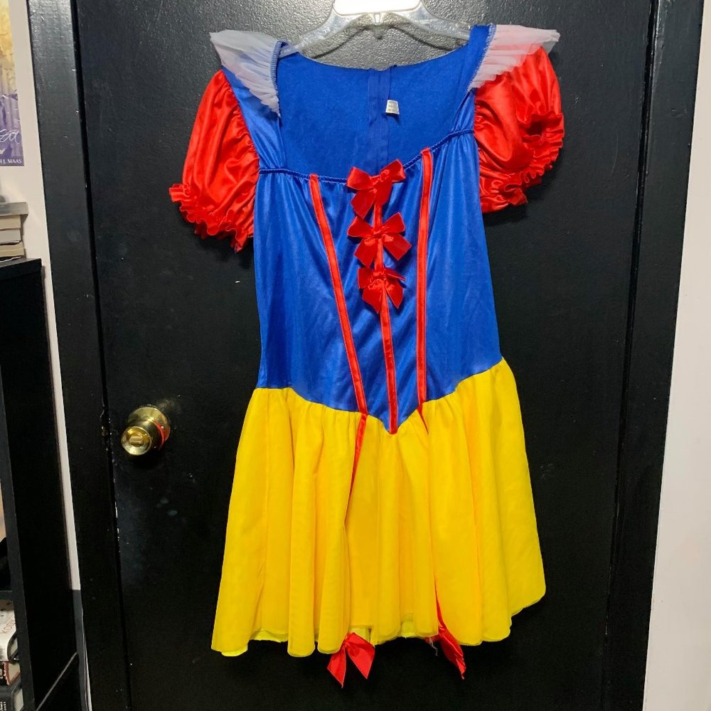 Snow White Halloween Costume